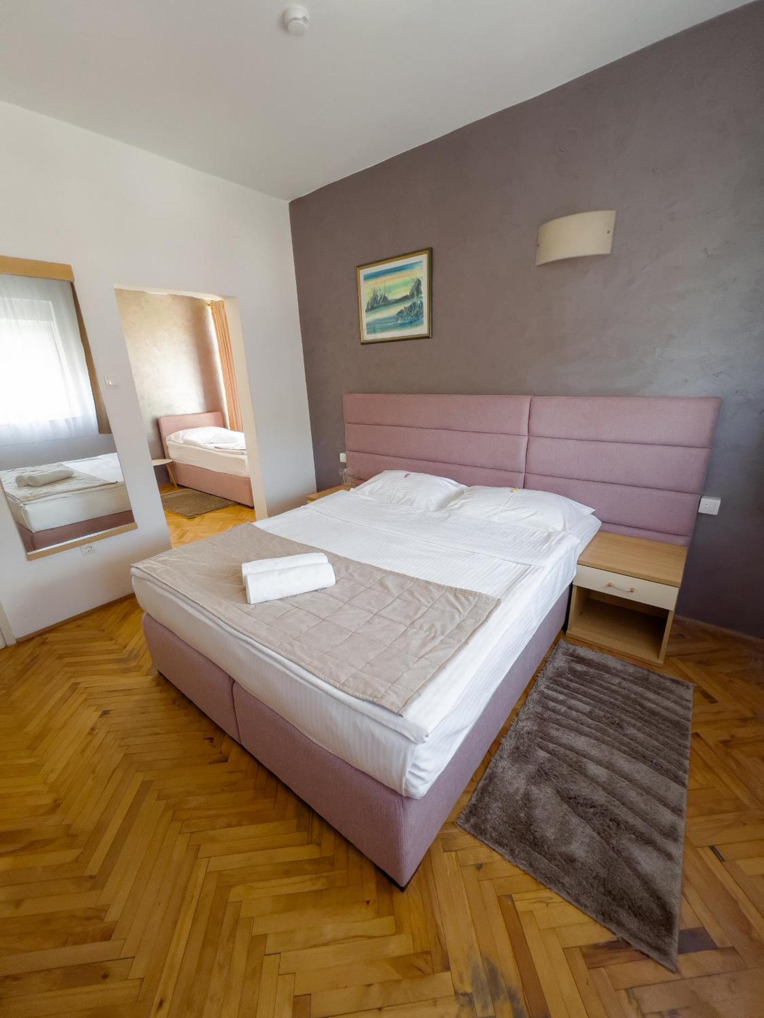 Motel New Sanatron Bosanski Novi Ngoại thất bức ảnh