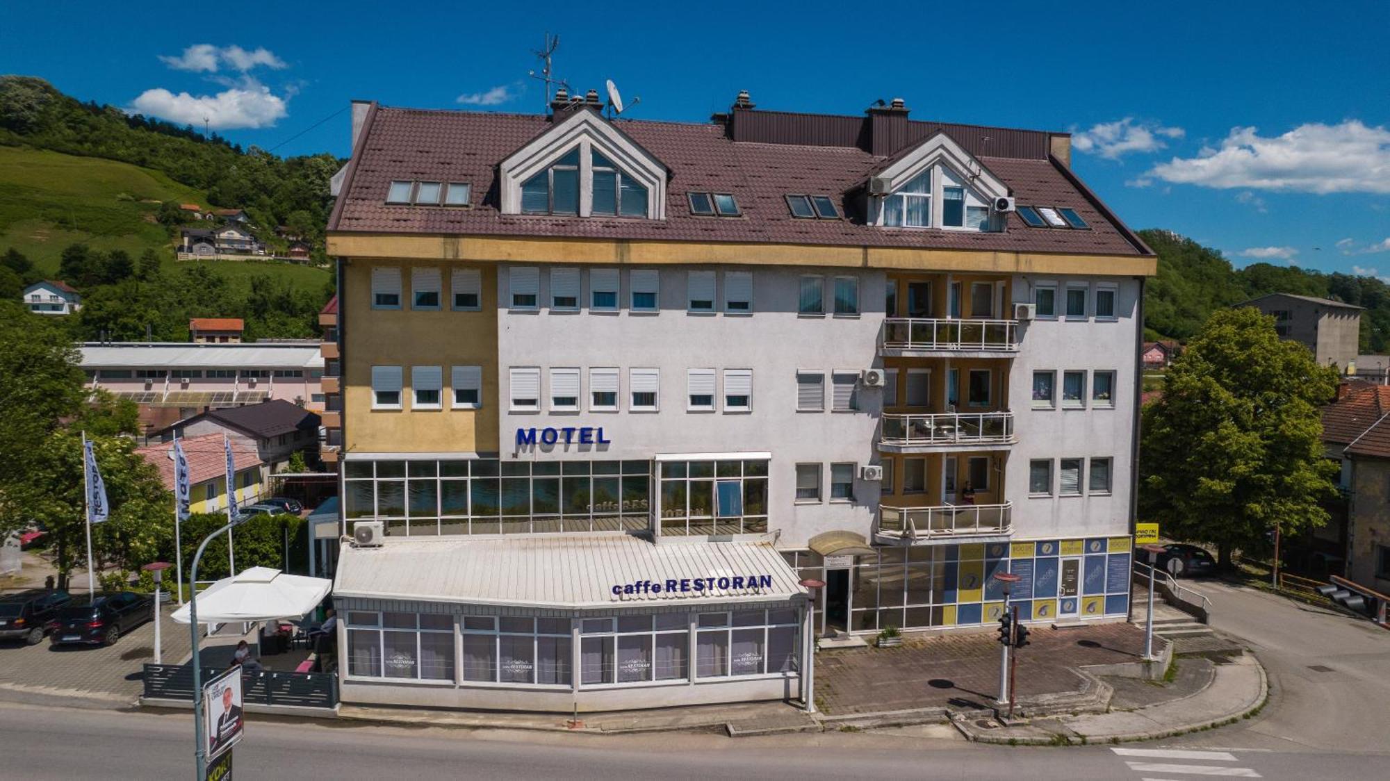 Motel New Sanatron Bosanski Novi Ngoại thất bức ảnh