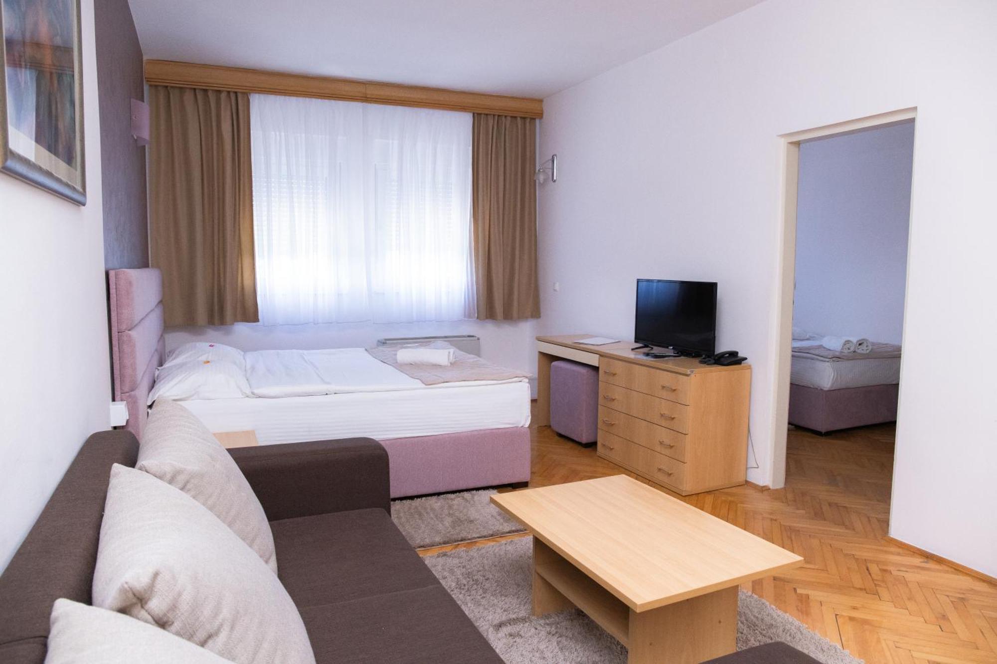Motel New Sanatron Bosanski Novi Ngoại thất bức ảnh