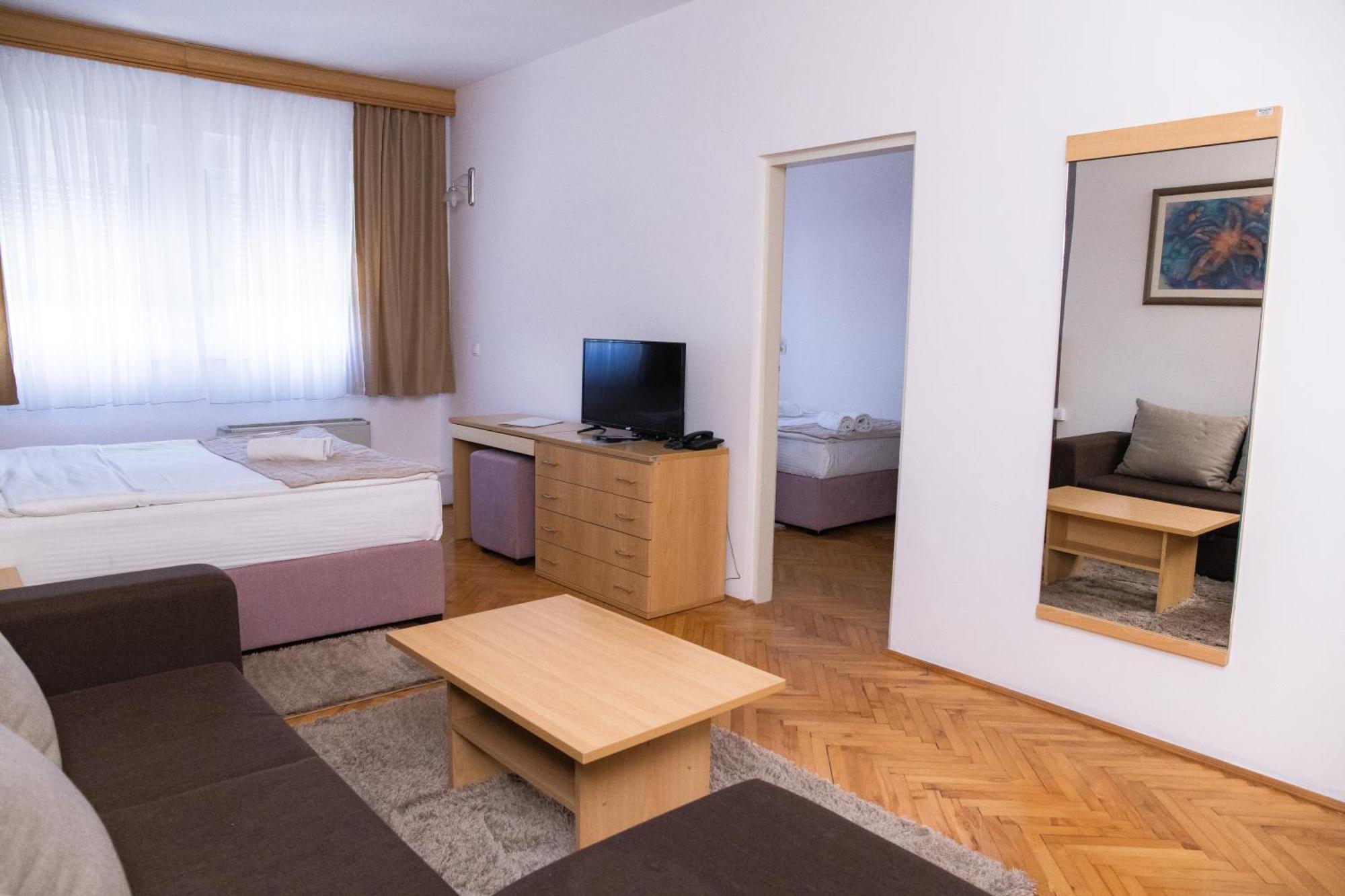 Motel New Sanatron Bosanski Novi Ngoại thất bức ảnh