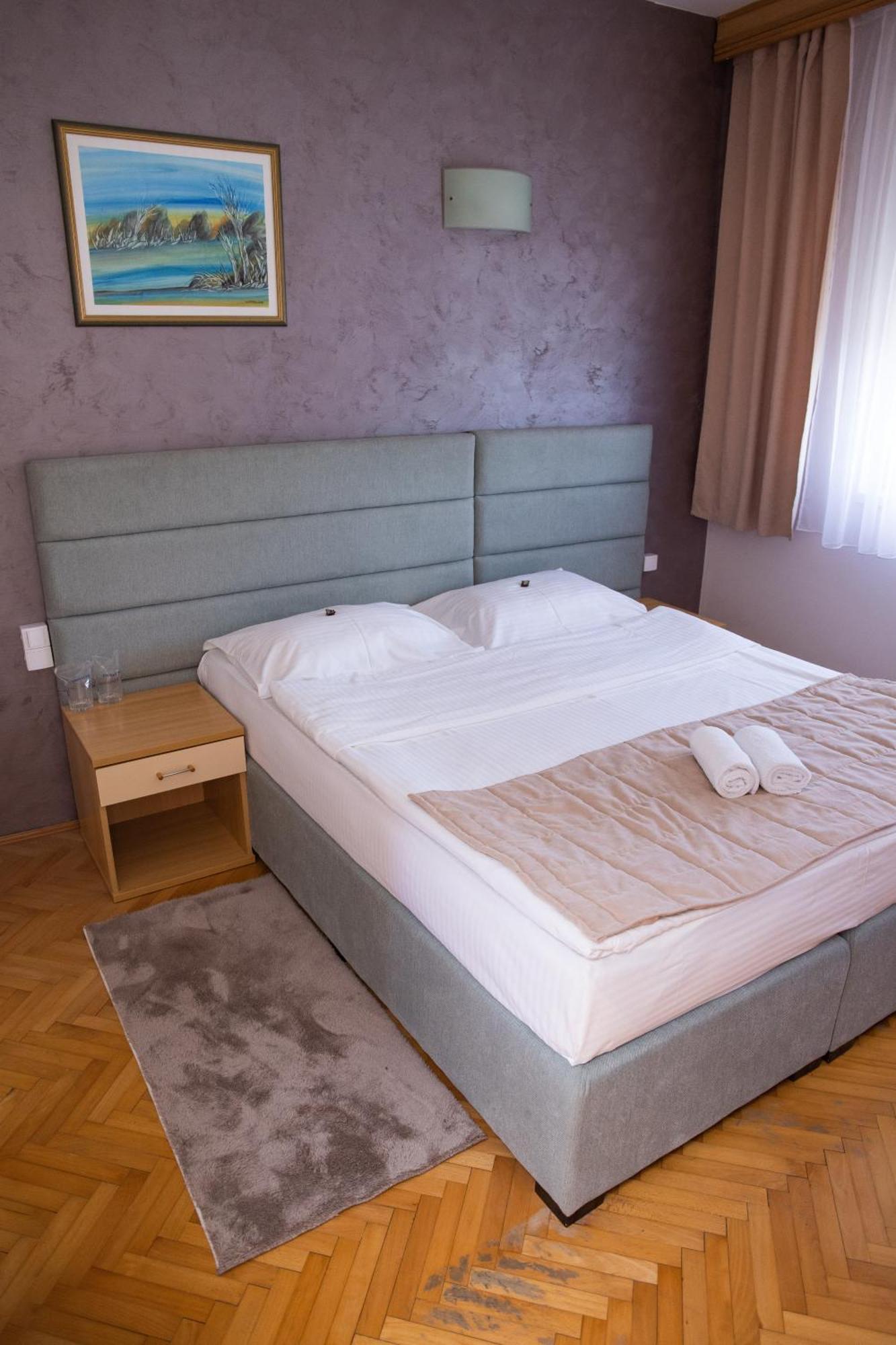 Motel New Sanatron Bosanski Novi Ngoại thất bức ảnh
