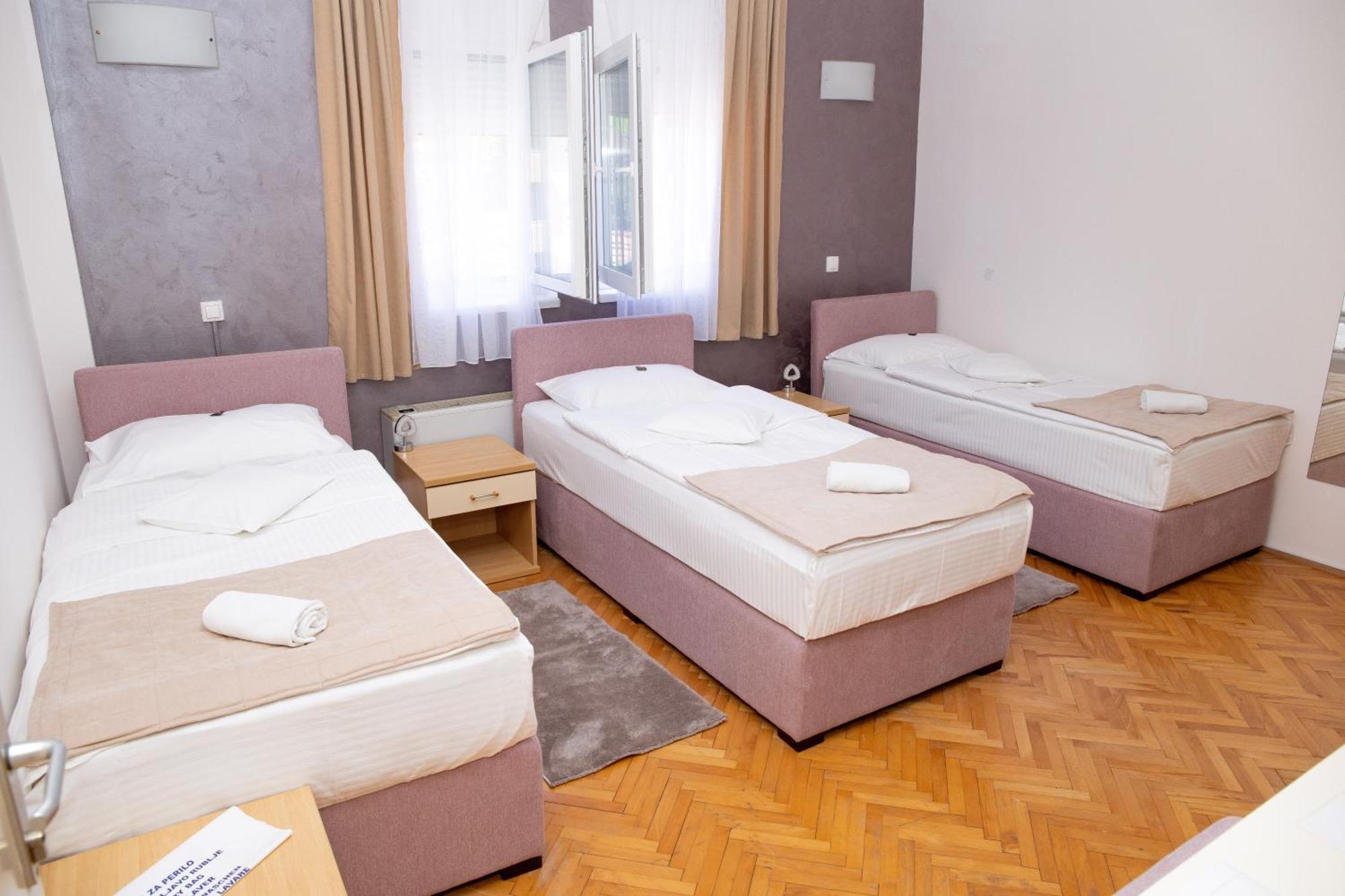 Motel New Sanatron Bosanski Novi Ngoại thất bức ảnh