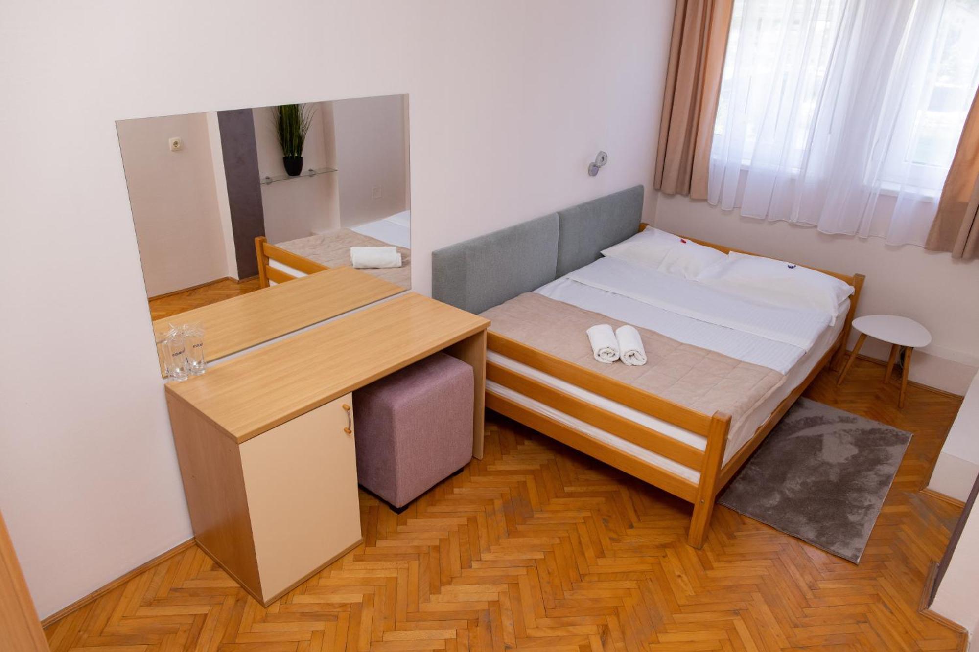 Motel New Sanatron Bosanski Novi Ngoại thất bức ảnh