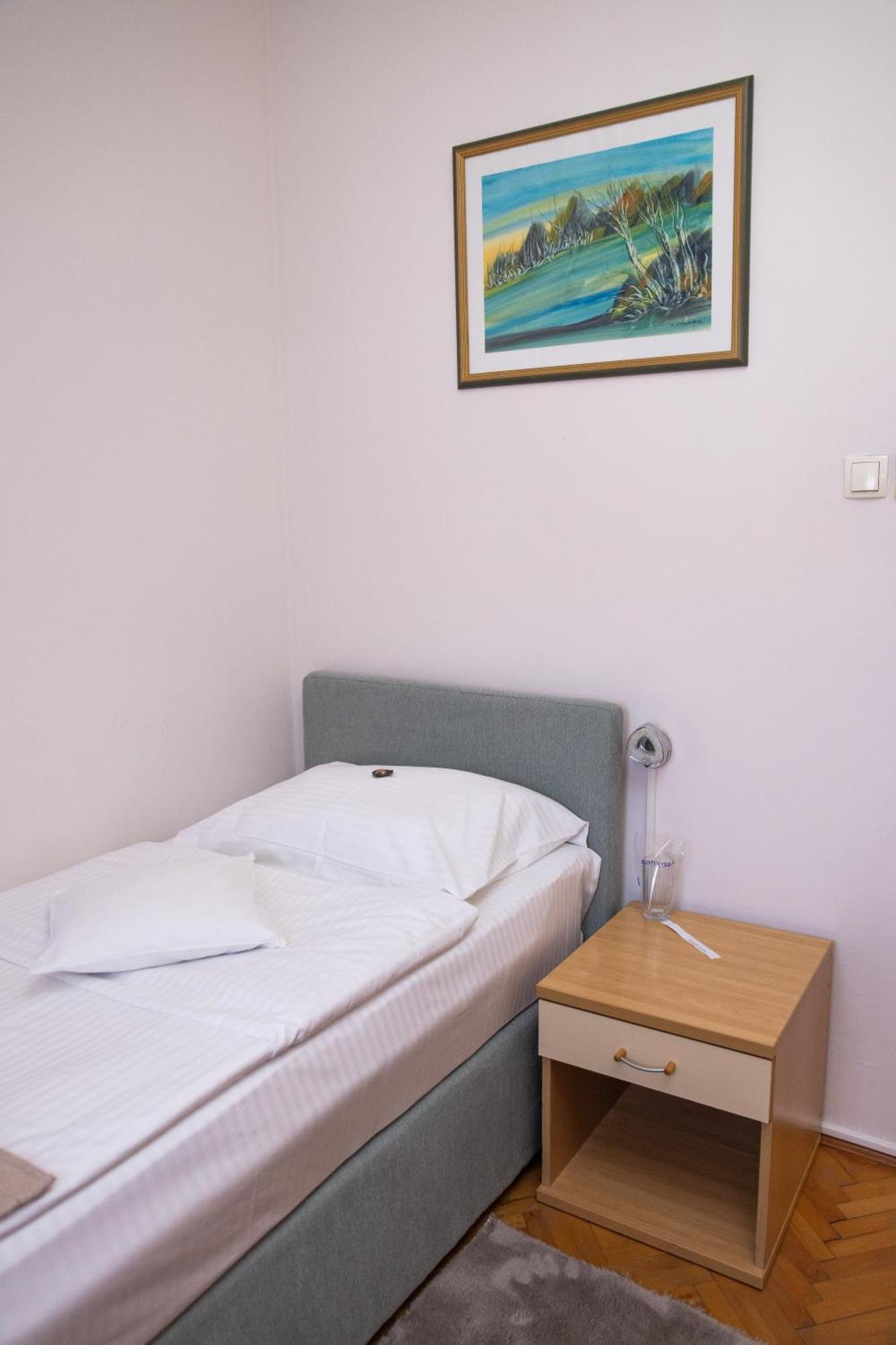 Motel New Sanatron Bosanski Novi Ngoại thất bức ảnh