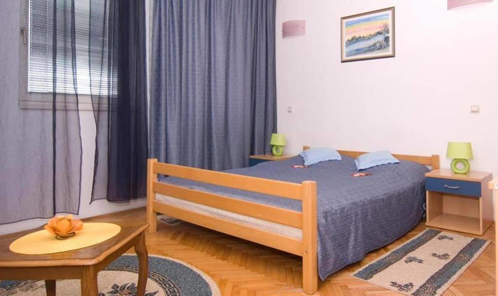 Motel New Sanatron Bosanski Novi Ngoại thất bức ảnh