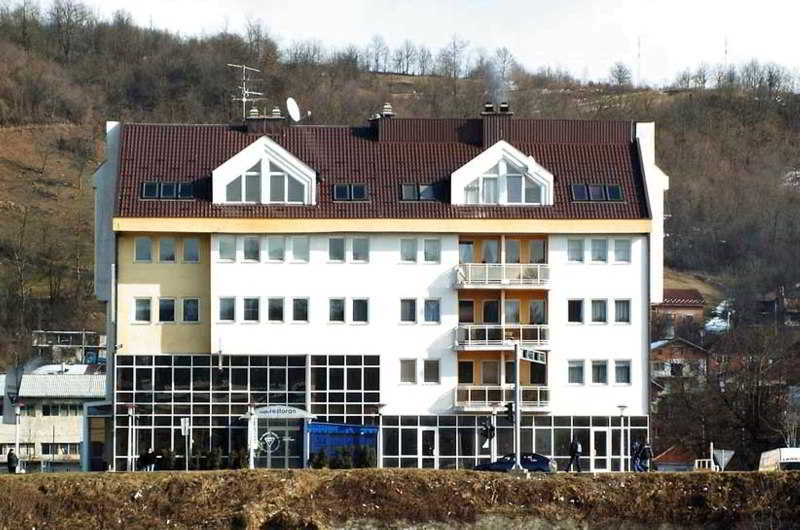 Motel New Sanatron Bosanski Novi Ngoại thất bức ảnh